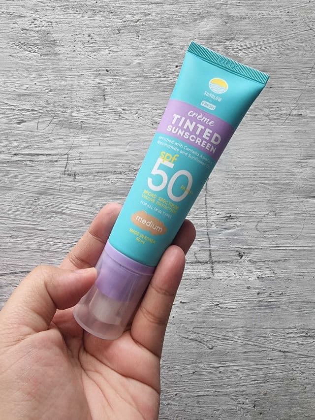 Fresh Skinlab Sunglow By Fresh Creme Tinted Sunscreen Medium Tint review photo by moirascstash