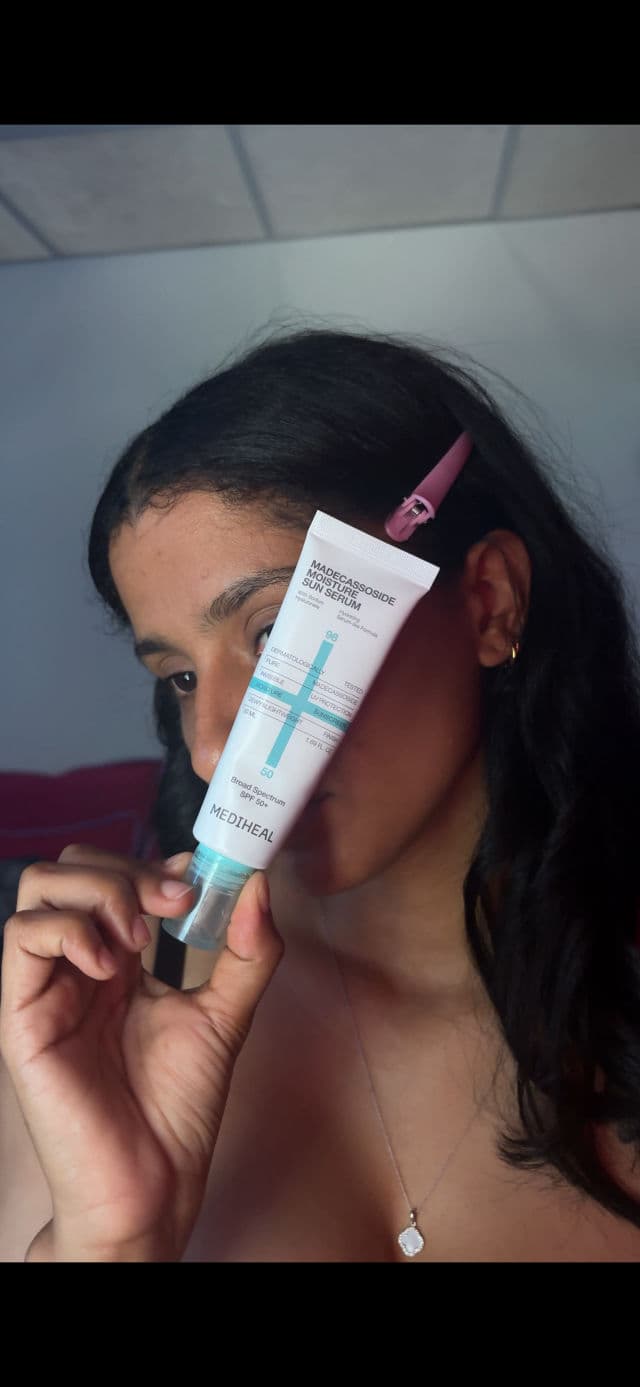 MEDIHEAL Madecassoside Moisture Sun Serum review photo by YishairaC