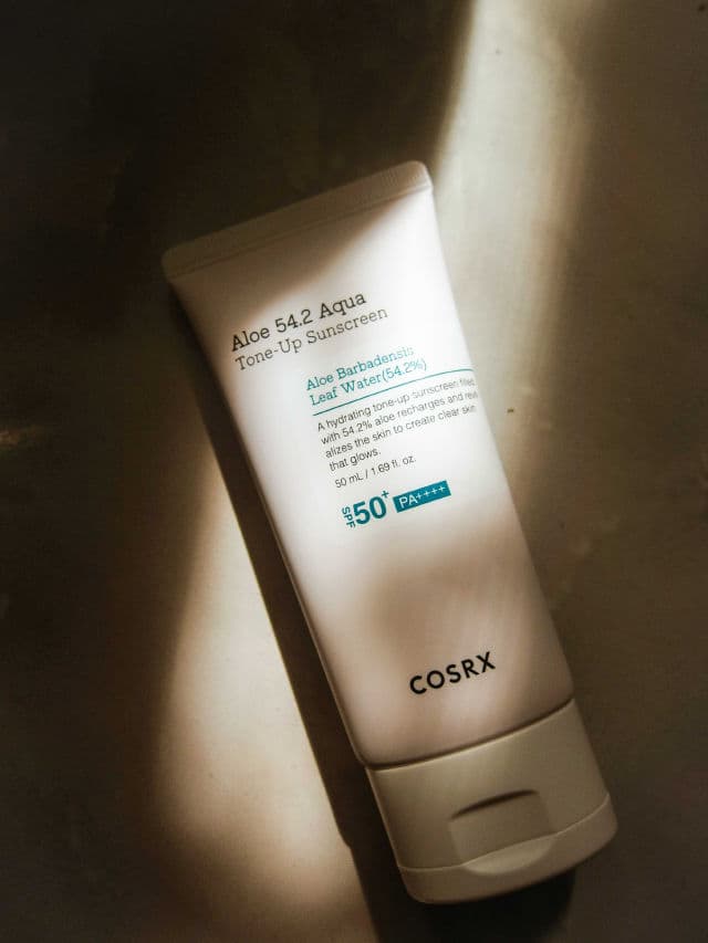 COSRX Aloe 54.2 Aqua Tone-up Sunscreen SPF50+ PA++++ review photo by elaineganuelas