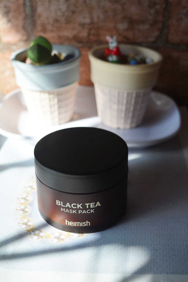 Heimish Black Tea Mask Pack review photo by lunabellarina