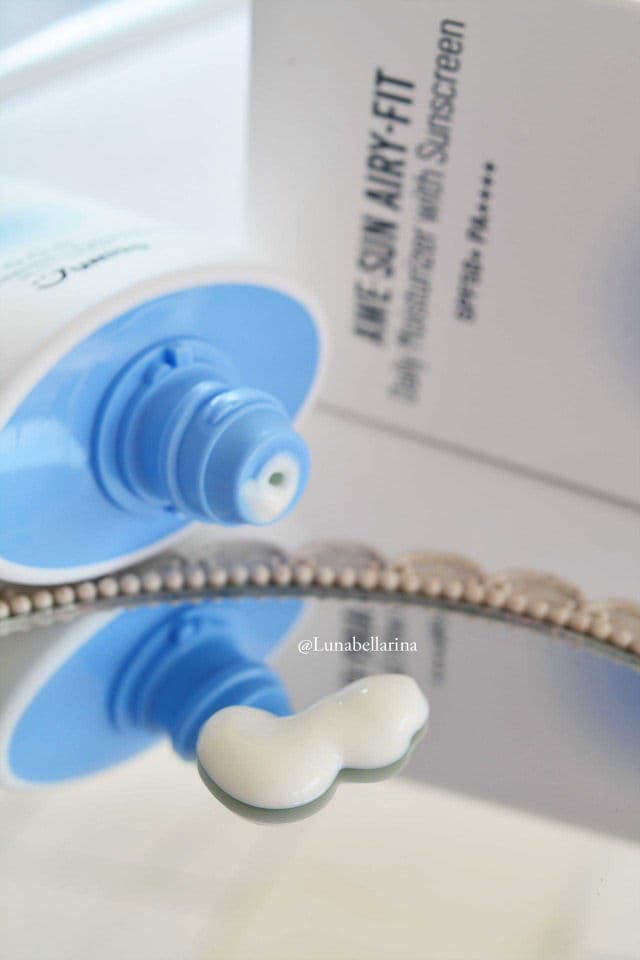 Jumiso Awe-Sun Airy-Fit Daily Moisturizer with Sunscreen SPF 50+ PA++++ review photo by lunabellarina