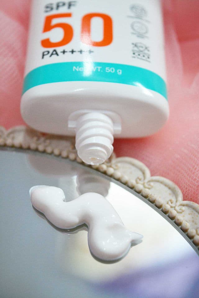 Beauty Buffet Invisible Sunscreen UV Protection SPF 50 PA++++ review photo by lunabellarina