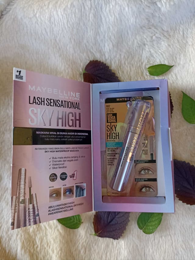 Maybelline Lash Sensational Sky High Waterproof Mascara review photo by ILMI