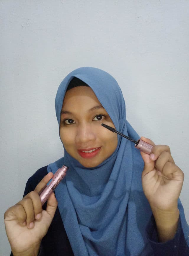Maybelline Lash Sensational Sky High Waterproof Mascara review photo by ILMI