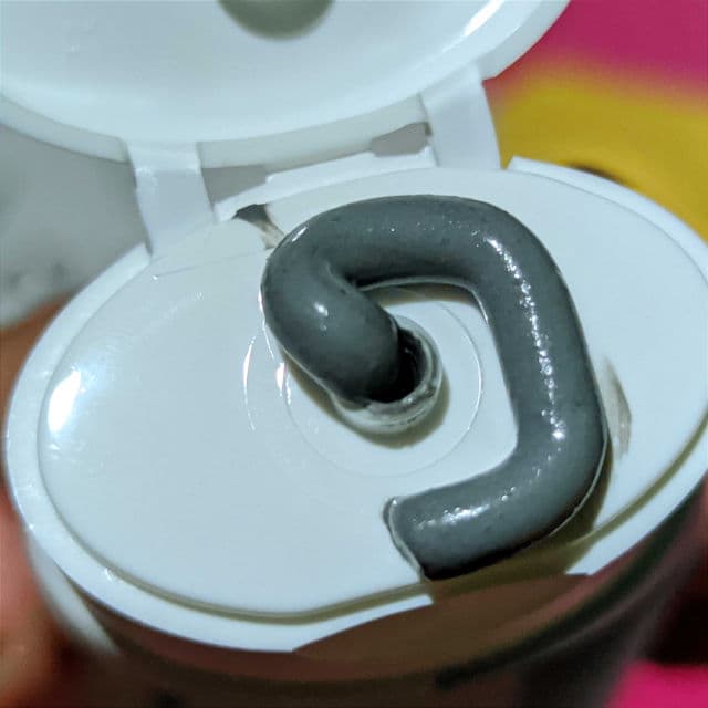 HALE. Let's Clay Licorice Green Tea & Charcoal Clay Mask review photo by sxkahijau