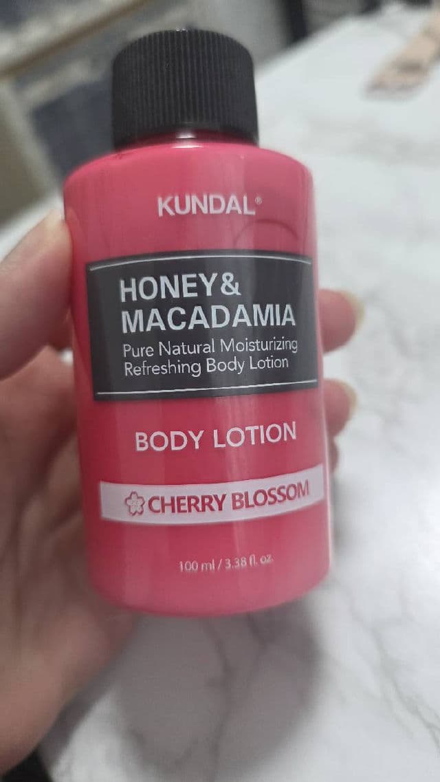 Kundal Honey & Macadamia Body Lotion - Baby Powder review photo by lulyencorea