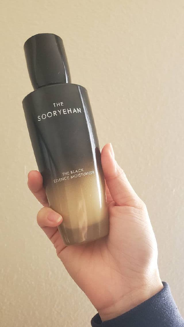 Sooryehan The Black Essence Moisturizer review photo by auderpop