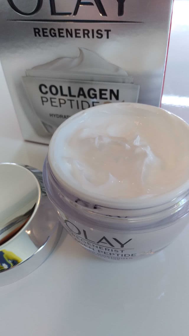Olay Regenerist Collagen Peptide 24 Hydrating Moisturizer review photo by Deanna15