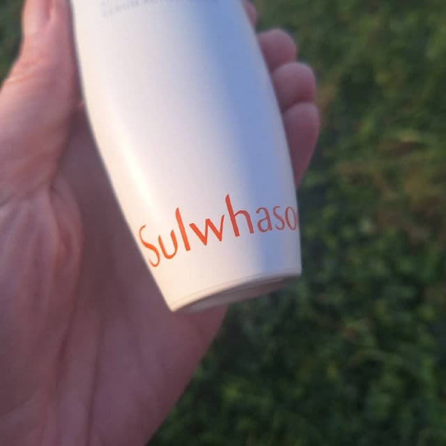 Sulwhasoo First Care Activating Serum VI review photo by TheKateExperience