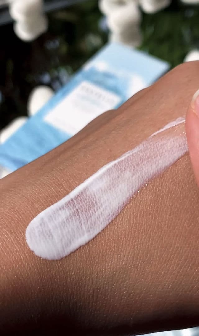 SKIN1004 Madagascar Centella Hyalu-Cica Water-Fit Sun Serum SPF50+ PA++++ review photo by isarangyoo