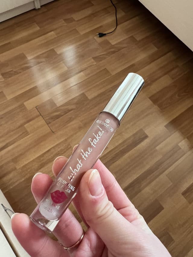Essence What The Fake! Plumping Lip Filler review photo by khatieugc