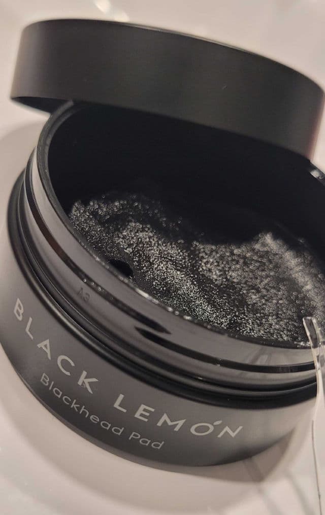 Meta Foret Black Lemon Peeling Balm review photo by Taya77