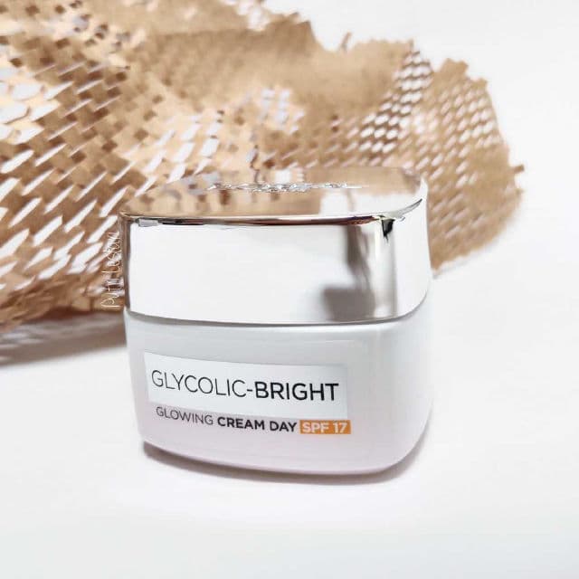 L'Oreal Paris Glycolic-Bright Glowing Day Cream SPF17 review photo by PutriLestari