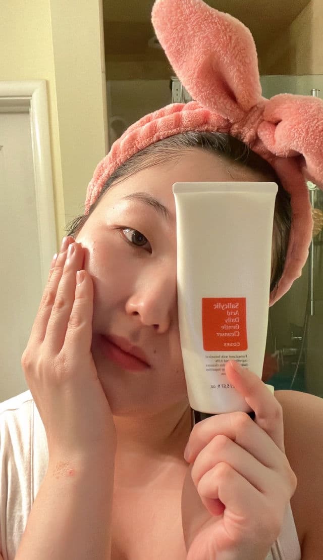 COSRX Salicylic Acid Exfoliating Cleanser review photo by UkaM