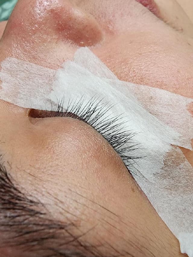 The Ordinary Multi-Peptide Lash and Brow Serum review photo by rainabunz
