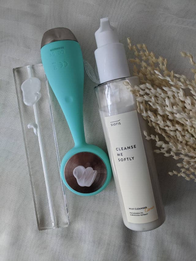 Sioris Cleanse Me Softly Milk Cleanser review photo by Winnielii