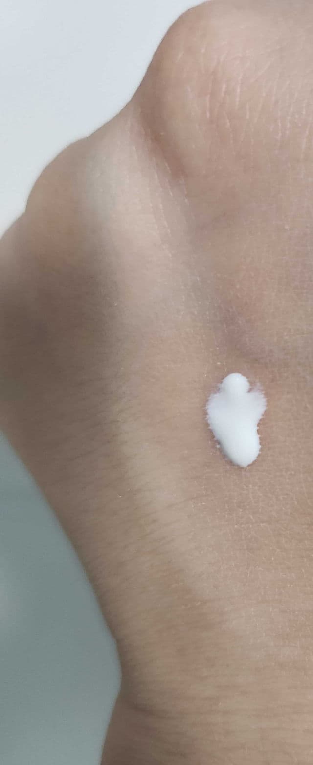 A'pieu Pure Block Natural Water-Proof Sun Cream SPF 50+ PA+++  review photo by AnaGeorgiana