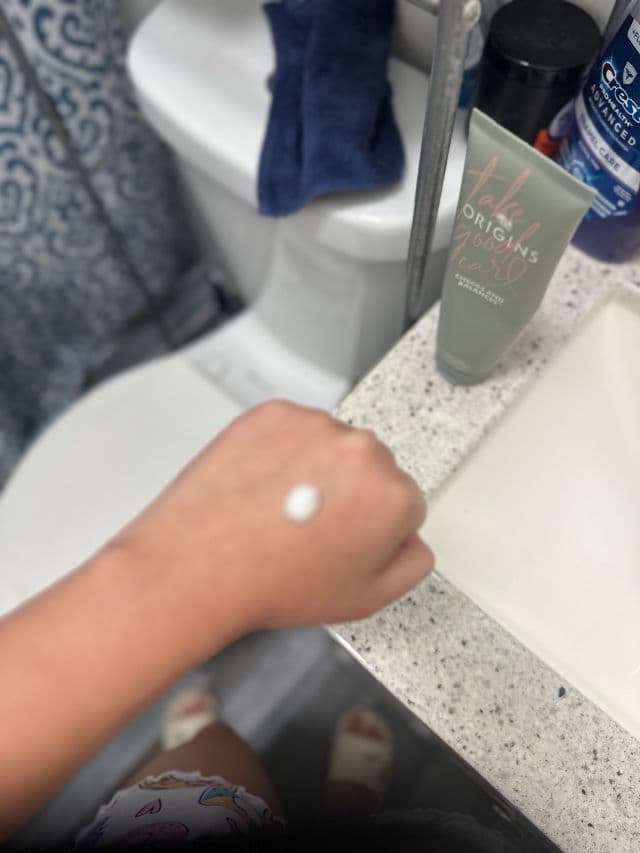 Origins Checks and Balances, Frothy Face Wash review photo by SophiaDelarosa