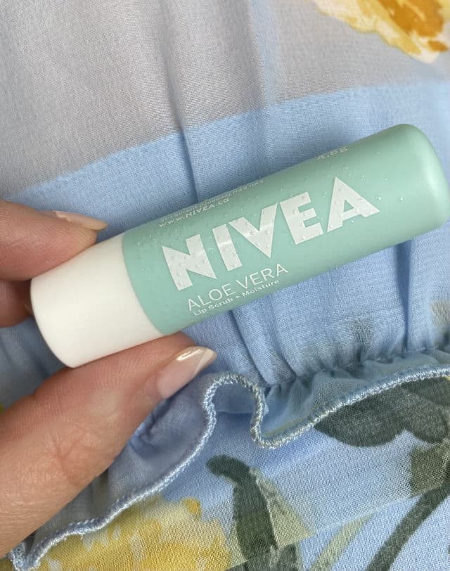 Nivea 2 in 1 Aloe Vera Caring Lip Scrub review photo by ttbykate