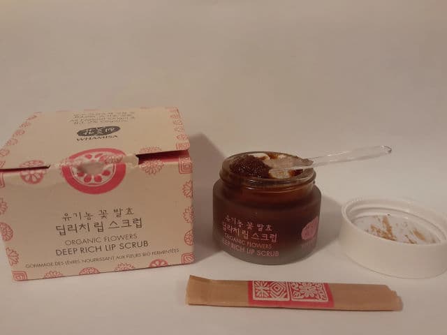 Whamisa Organic Flowers Deep Rich Lip Scrub review photo by Acee3