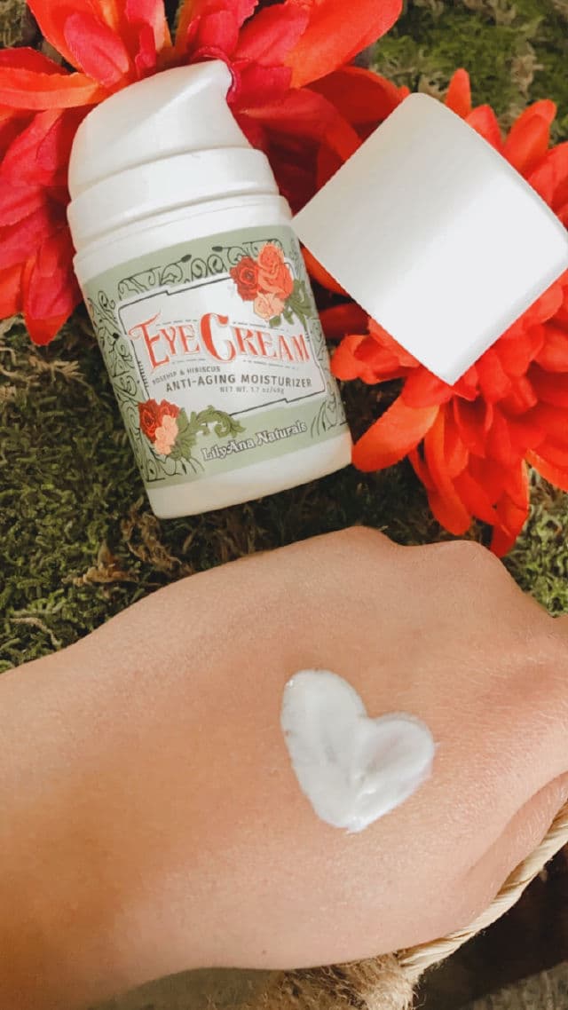 LilyAna Naturals Eye Cream Moisturizer review photo by AditiAgarwal