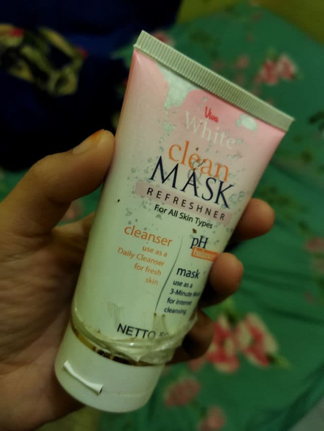 Viva Cosmetics White Clean & Mask Refreshener review photo by Agisresviani