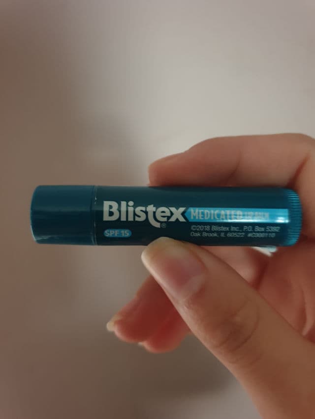 Blistex Medicated Lip Balm SPF15 review photo by Agness