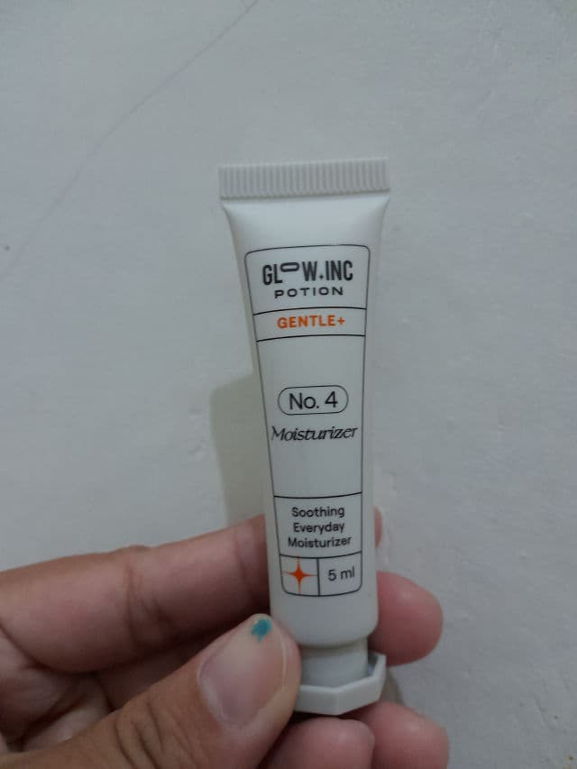 Glow Inc Potion GENTLE+ Soothing Everyday Moisturizer review photo by AgustinSugiyarto