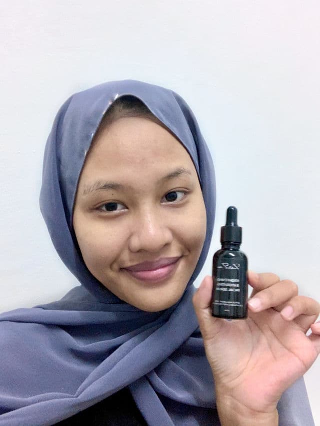ZarZou Beauty Brightening & Hydrating Serum review photo by heyitsaina