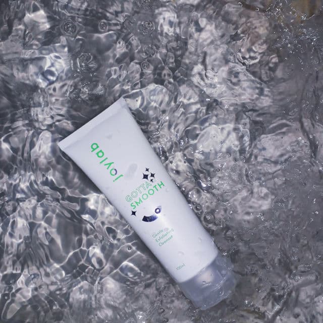 Joylab Gotta Smooth Gentle Exfoliating Cleanser review photo by Akhira