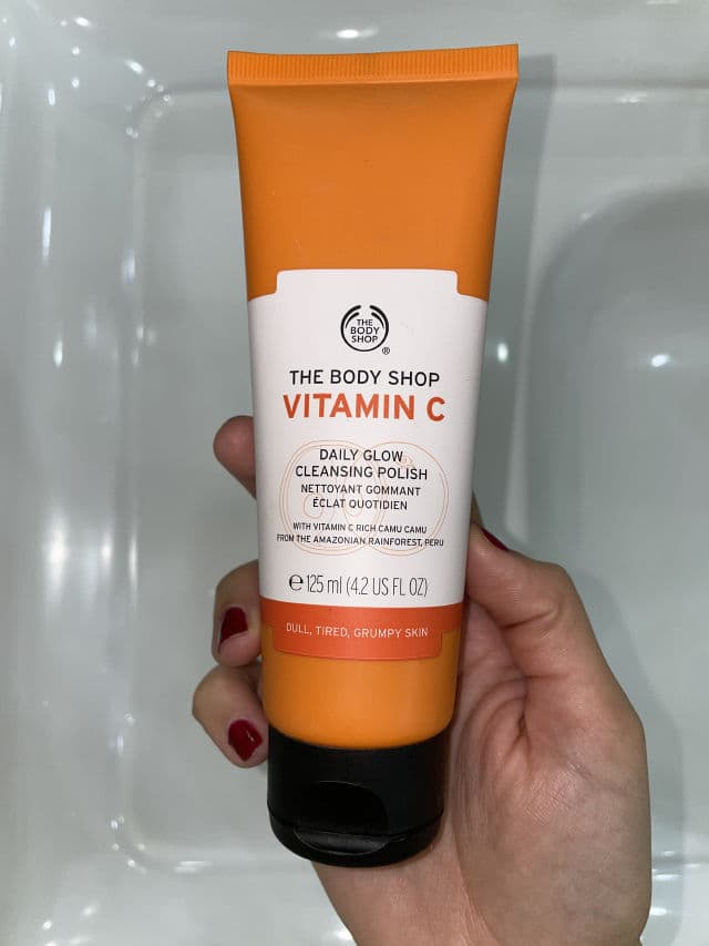 The Body Shop Vitamin C Daily Glow Cleansing Polish review photo by Alhala