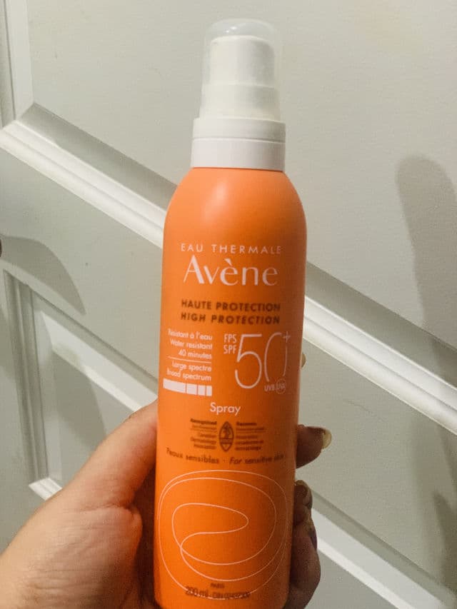 Avene Very High Protection Spray SPF 50+ review photo by Alisha143