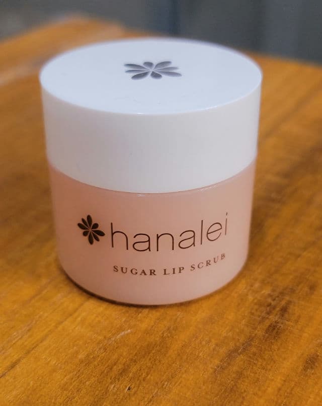 Hanalei Sugar Lip Scrub review photo by AllDayBeautyBabe