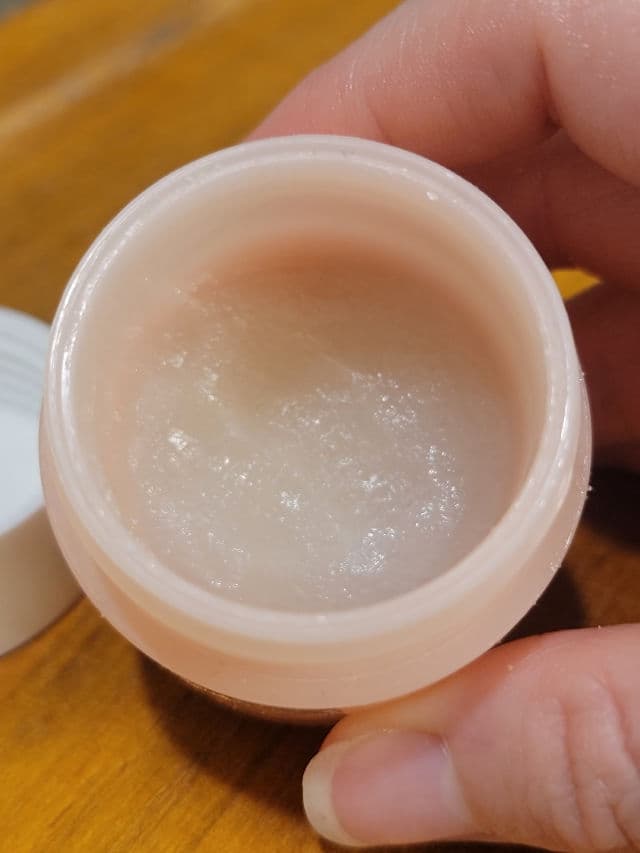 Hanalei Sugar Lip Scrub review photo by AllDayBeautyBabe