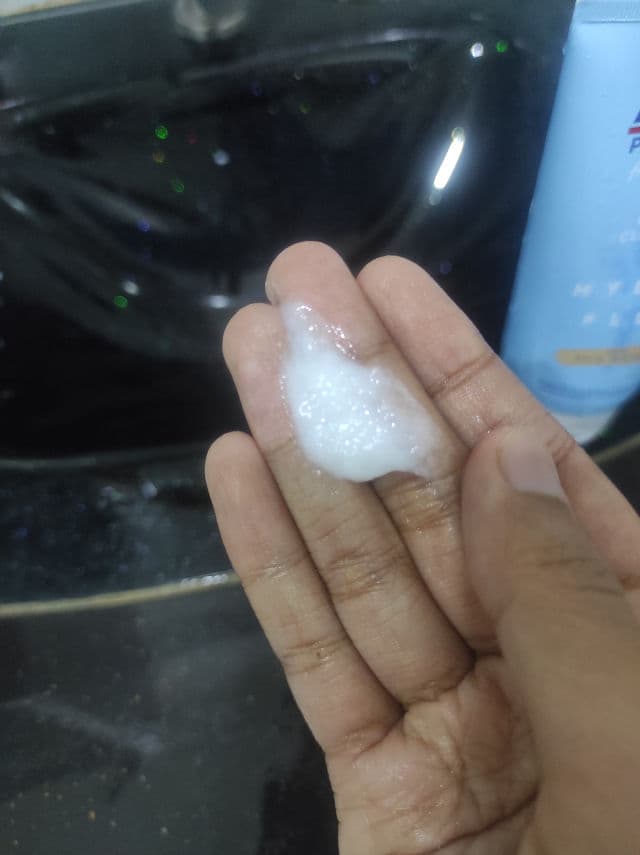 Aiken Prebiotic Hydra Plus Facial Cleanser  review photo by Amirulhanis