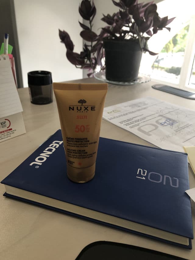 Nuxe Facial Sunscreen High Protection Nuxe Sun - SPF 50 review photo by Anaefe