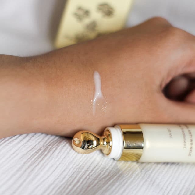 N'Pure Marigold Eye Power Serum Concentrate review photo by Anandanftrn
