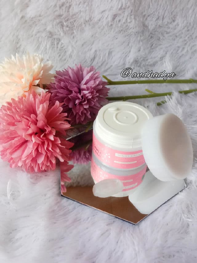 Hanasui Cosmetics Flawless Glow 10 Night Cream review photo by Andhadya