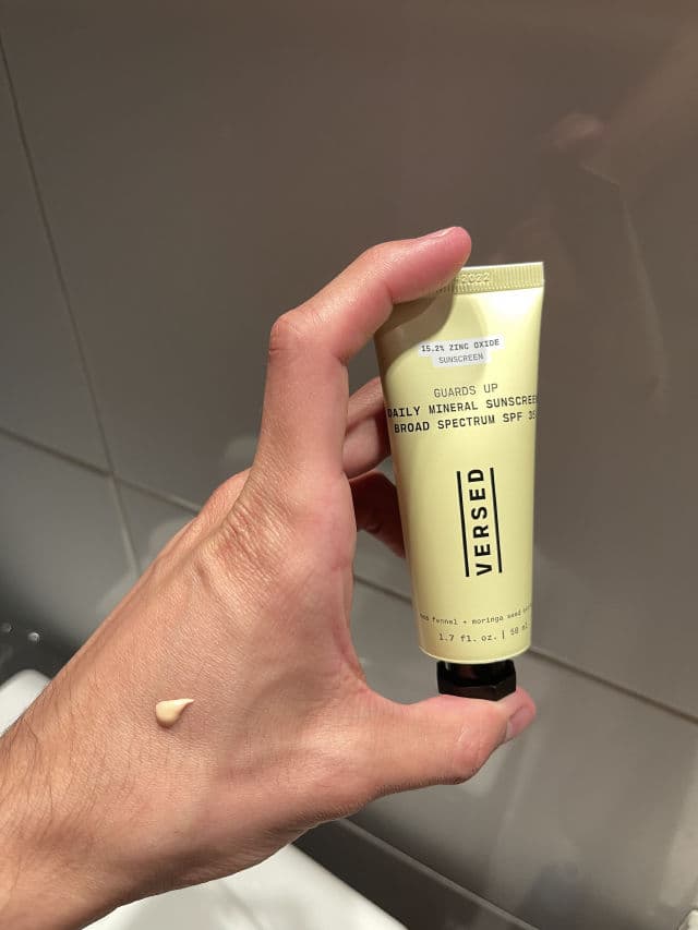 Versed Guards Up Mineral Sunscreen SPF35 review photo by AndresOsio