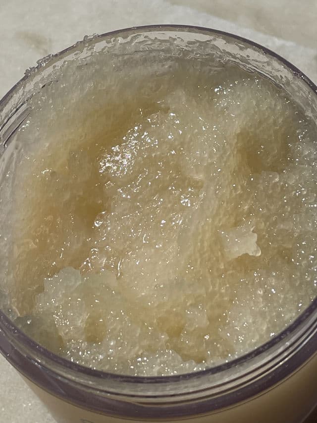 OUAI Scalp & Body Scrub review photo by AndrianaMagk