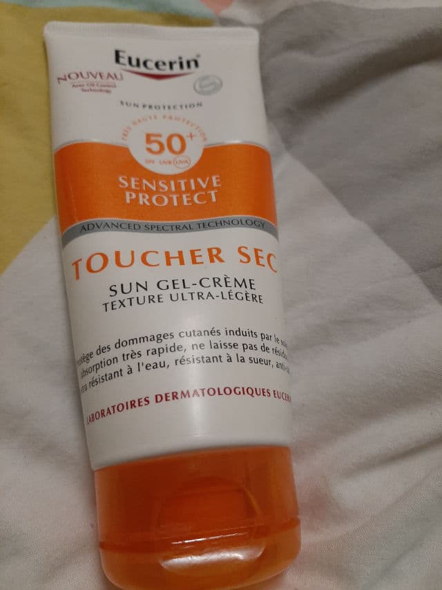 Eucerin Sun Gel-Cream Dry Touch Sensitive Protect SPF 50+ review photo by AnneMarie91