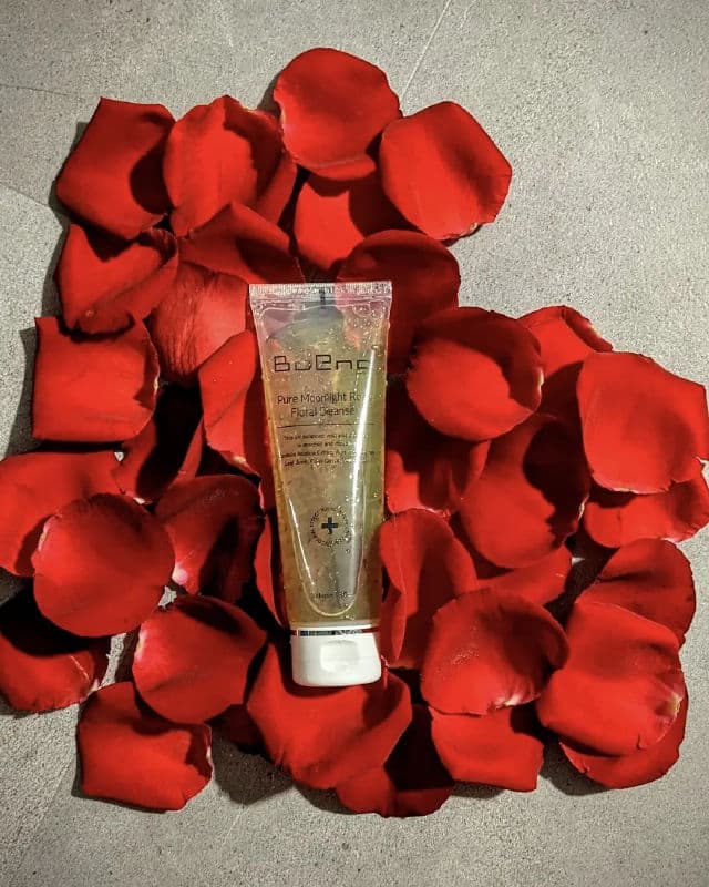 Bueno Pure Moonlight Rose Floral Cleanser review photo by Annnnna