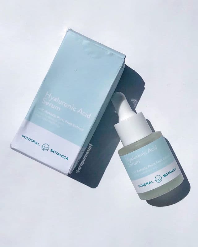 Mineral Botanica Hyaluronic Acid Serum (with Kakadu Plum Fruit Extract) review photo by Arinapurna
