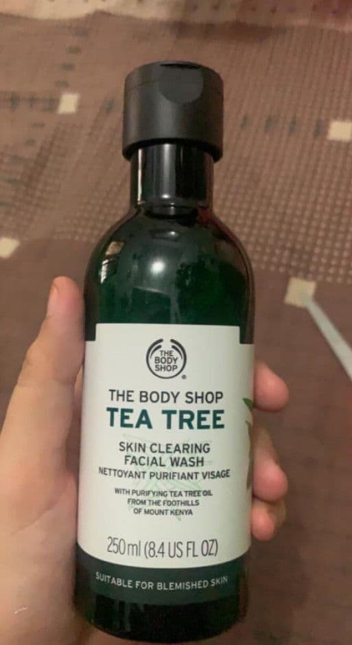 The Body Shop Tea Tree Skin Clearing Facial Wash review photo by pparuhwaktu