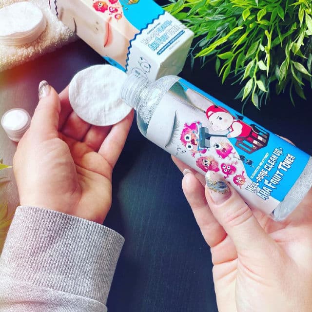 ELIZAVECCA Hell Pore Clean Up AHA Fruit Toner review photo by Axkatia
