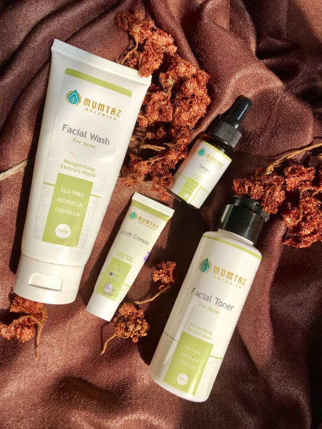Mumtaz Botanica Facial Wash for Acne review photo by Azurine