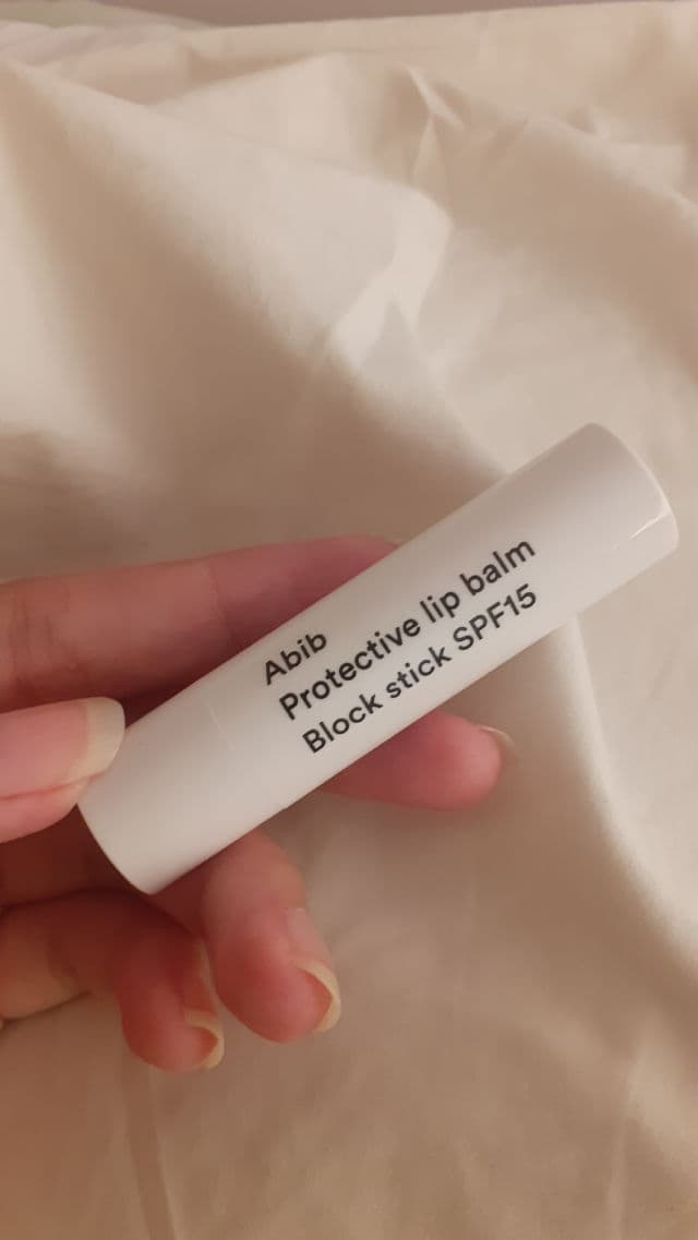 Abib Protective Lip Balm Block Stick SPF15 review photo by Suriskinsdiary