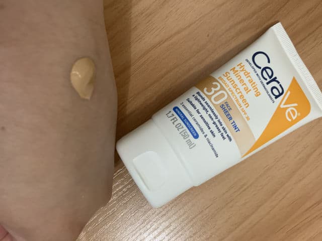 CeraVe Hydrating Sunscreen Broad Spectrum SPF 30 Face Sheer Tint review photo by Aznaida