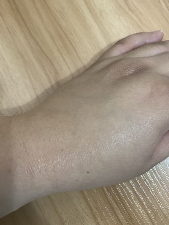 CeraVe Hydrating Sunscreen Broad Spectrum SPF 30 Face Sheer Tint review photo by Aznaida