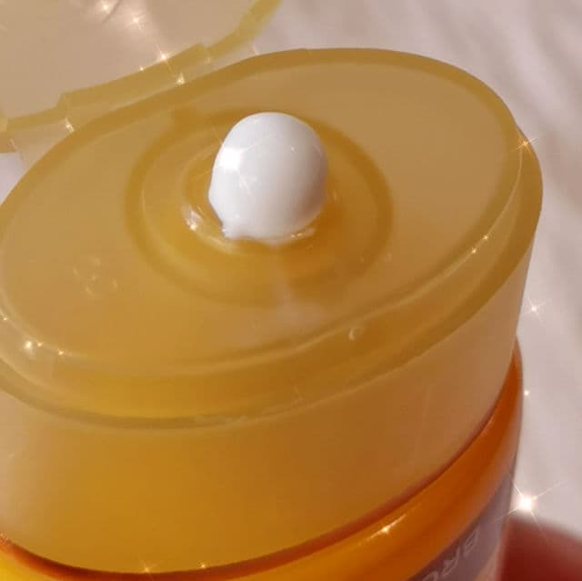 Belo Essentials Sunexpert Body Shield SPF60 AND PA+++ review photo by BCbElla